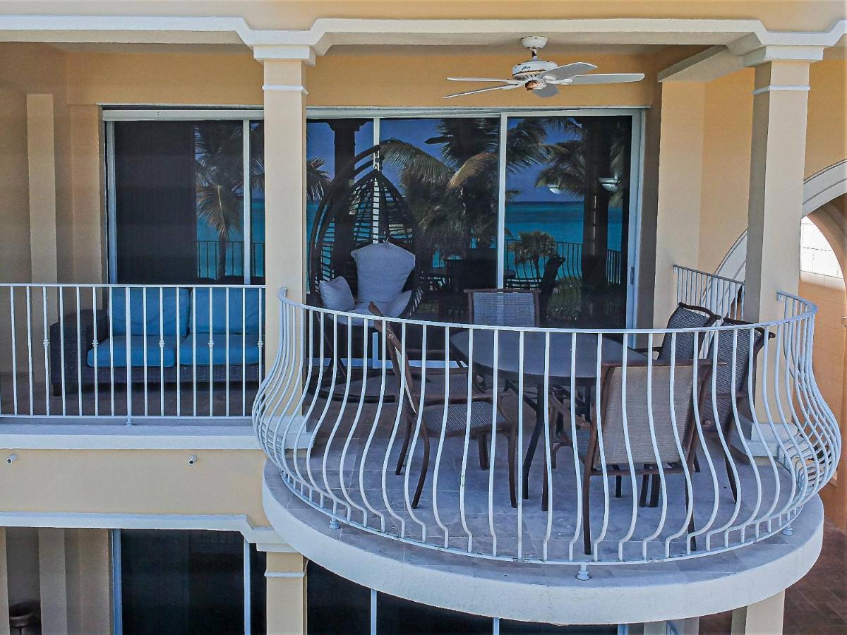 Villa Renaissance Unit 205 Grace Bay Beach Esterno foto