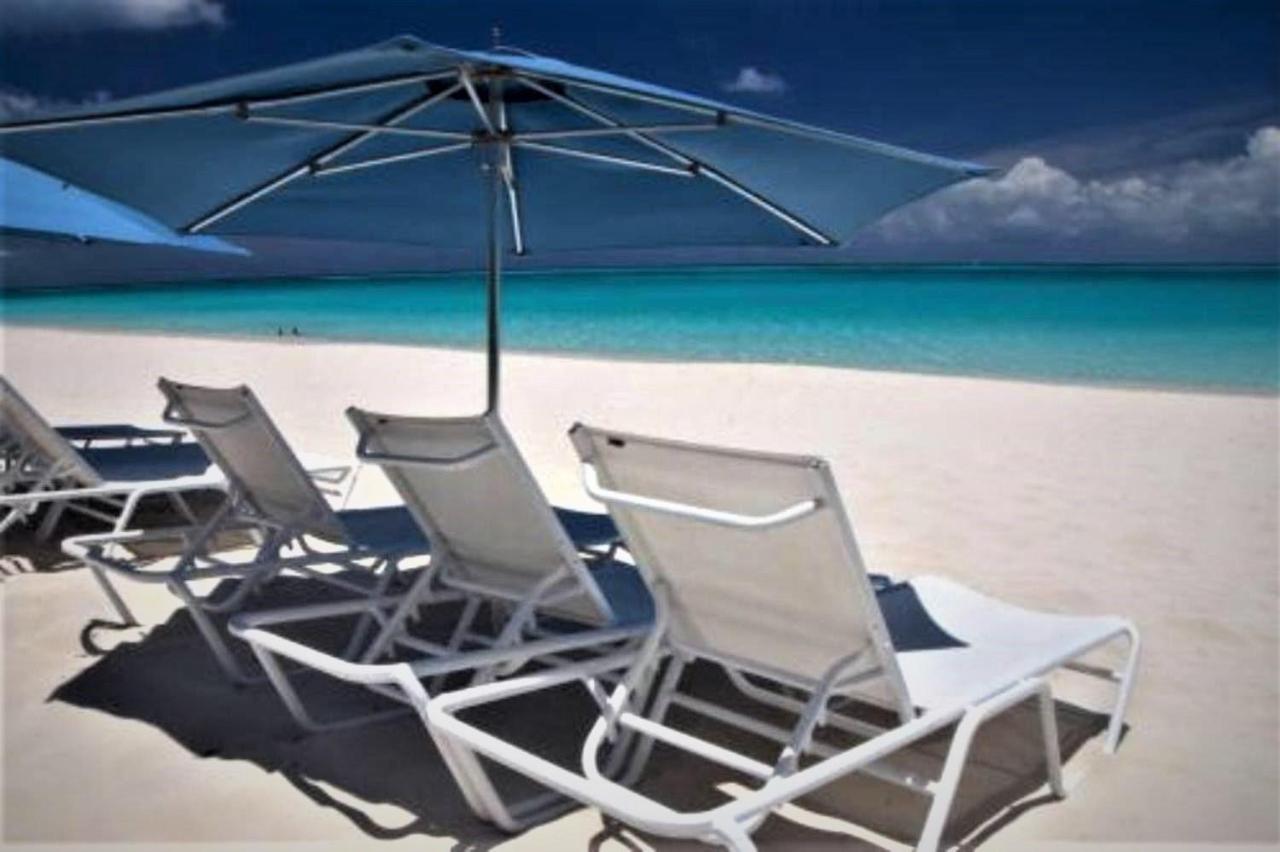 Villa Renaissance Unit 205 Grace Bay Beach Esterno foto
